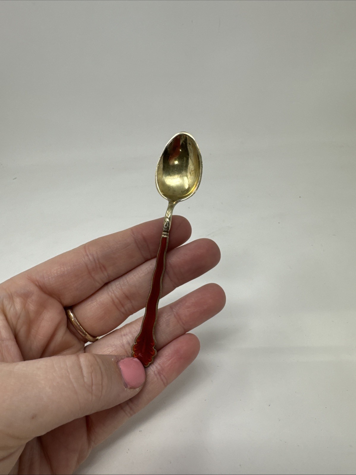 Sterling Silver Red Enamel Decorative Salt Small Spoon (J-176)