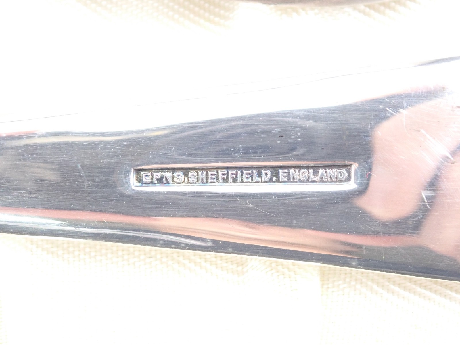 Vintage Raimond EPNS Sheffield England Embossed Fruit Preserve Spoon Set w/ Box