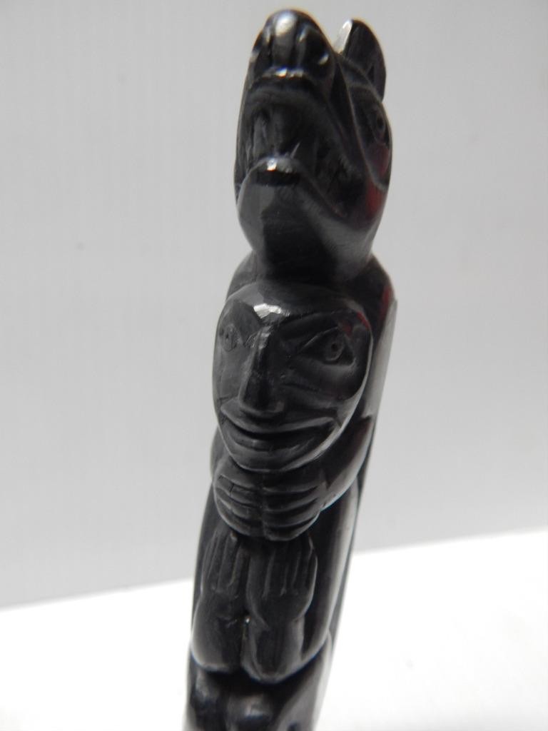 AUTHENTIC ARGILITE ANTIQUE ALASKA HAIDA NW COAST INDIAN HAND CARVED TOTEM POLE