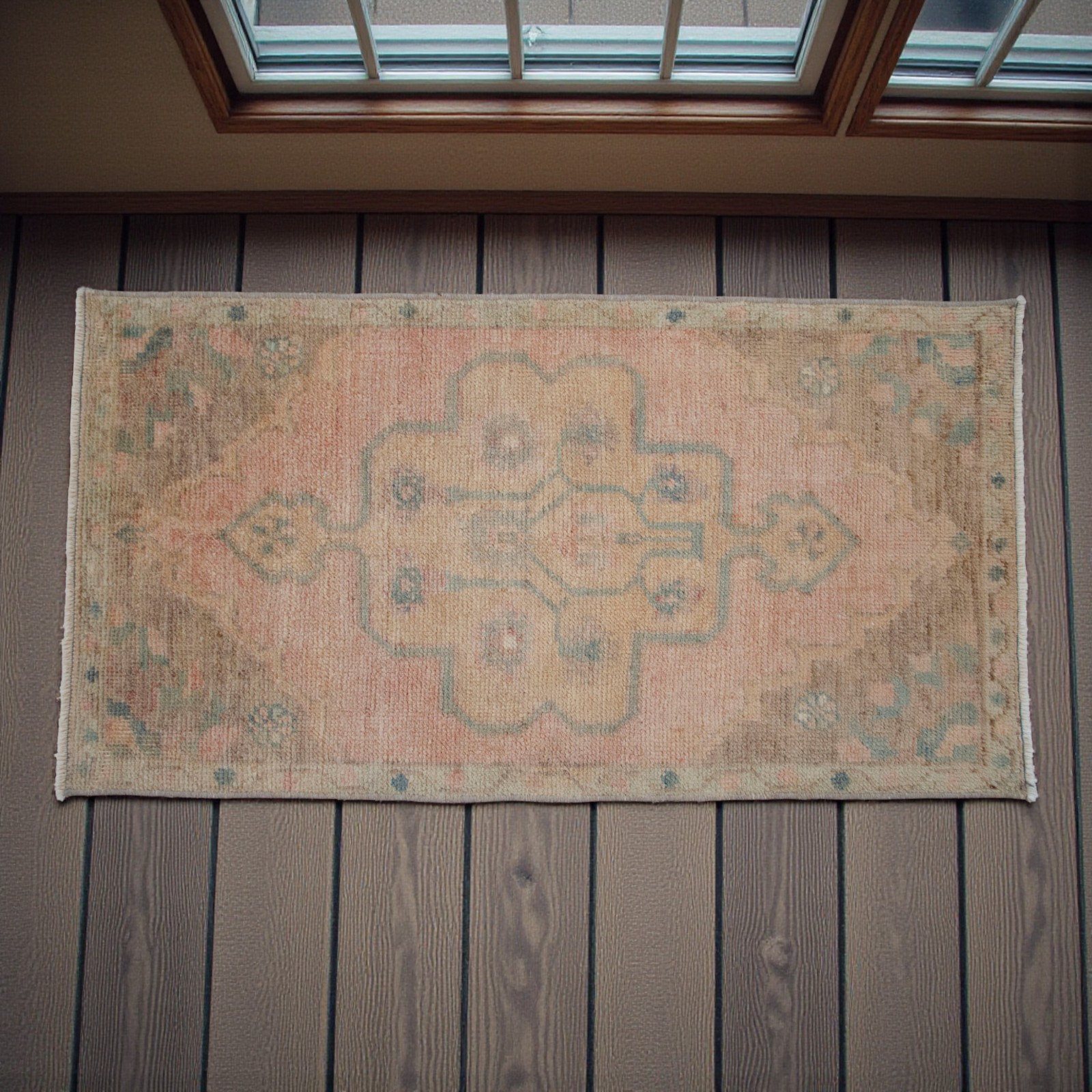 Small Turkish Rug, Entry Decor, Kitchen Mat Bath Mat Laundry Decor 1’8″ x 3’1″
