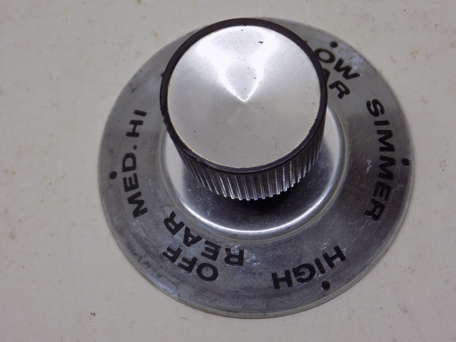 VINTAGE FRIGIDAIRE RD-38-58 STOVE PART REAR BURNER CONTROL KNOB