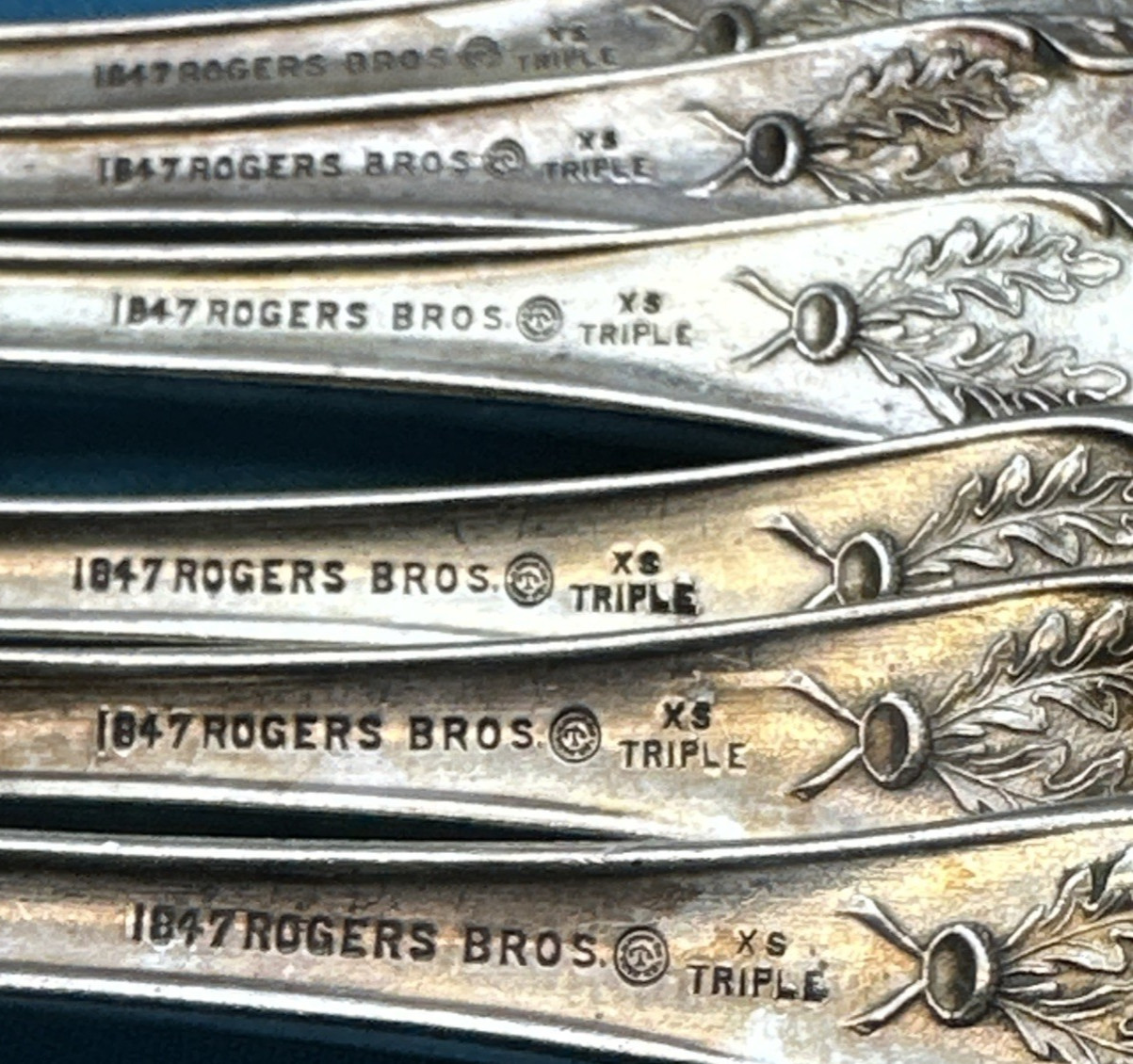 20 Pc 1906 CHARTER OAK Silverplated FORKS SPOONS & SERVING PCS 1847 Rogers Bros