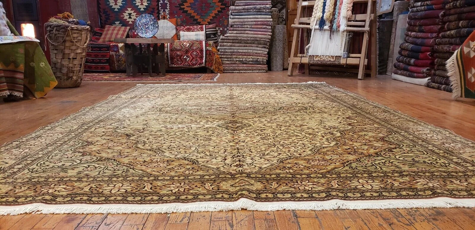 Beautiful Cr1930-1939s Antique Muted Natural Dye Armenian Hereke Rug 6’6″×9’9″