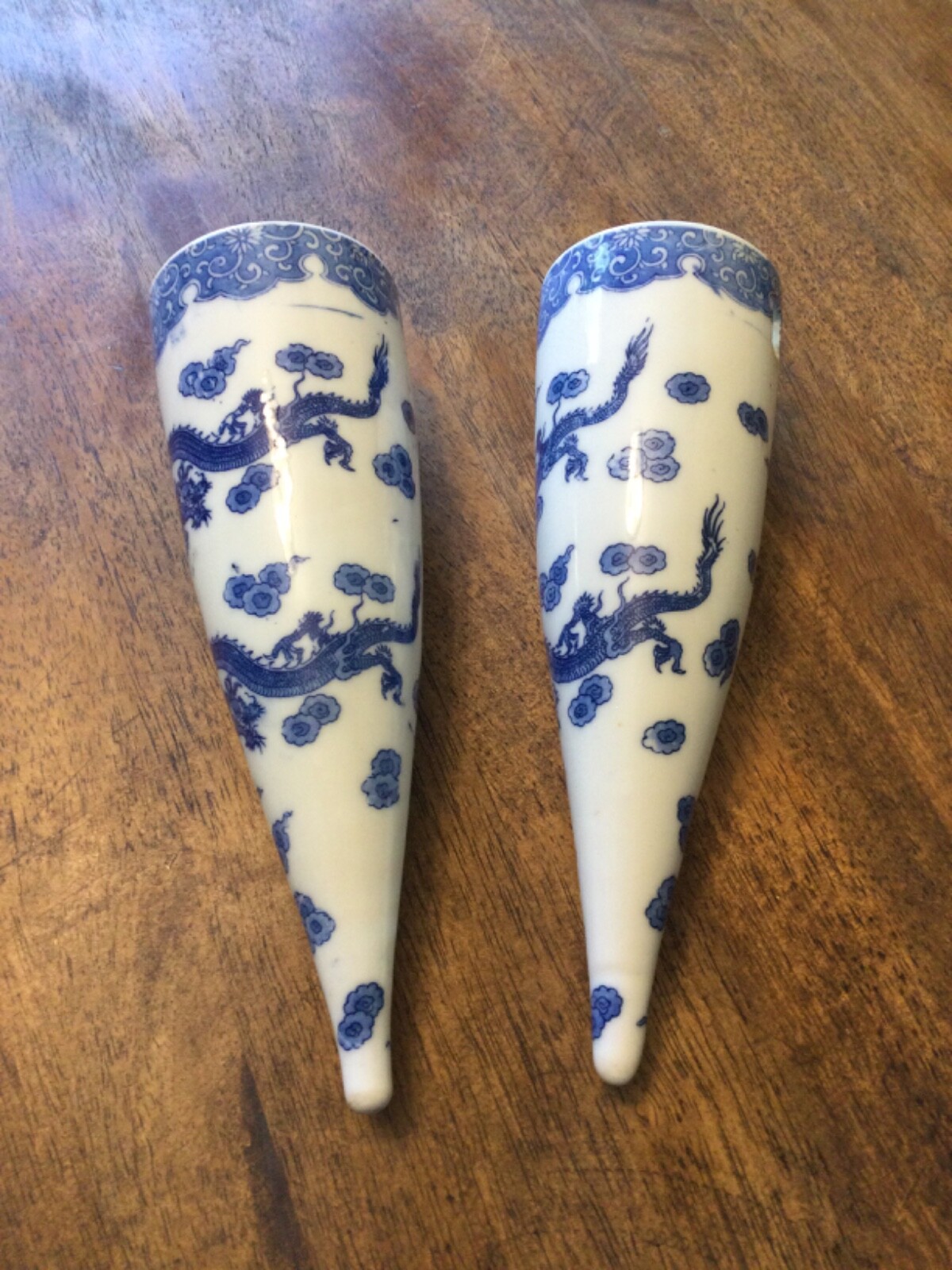 Chinese porcelain vases with blue&white dragons&cloud design