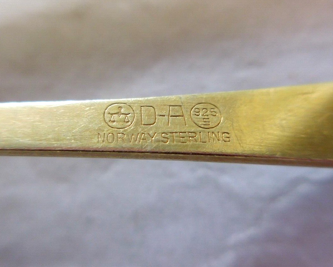 DAVID ANDERSEN NORWAY STERLING SILVER & BLUE ENAMEL LEMON FORK RADHUS MED VIFTE