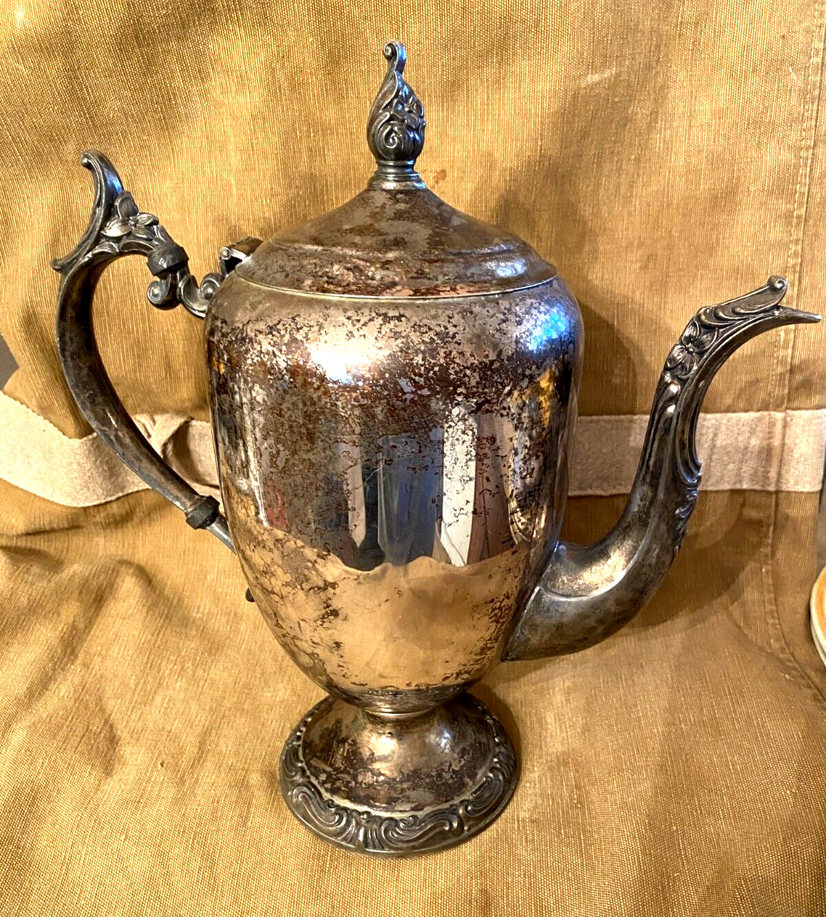 VINTAGE F. B. Rogers Silver Co 1883 Tea Pot/Coffee Pot Silver Plated (#H28124)