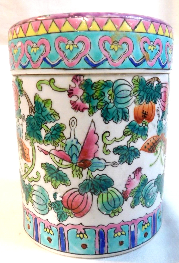 ANTIQUE CHINESE ROSE MEDALLION~ CYLINDER JAR~HEARTS ON LID~5 5/8″ X 4 3/8″~WOW!