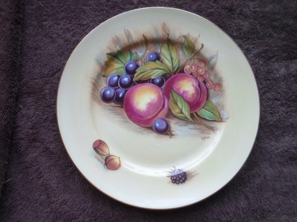 Aynsley Gilded Fruit Decorated Dessert Plate Signed D Jones c.1939-1960