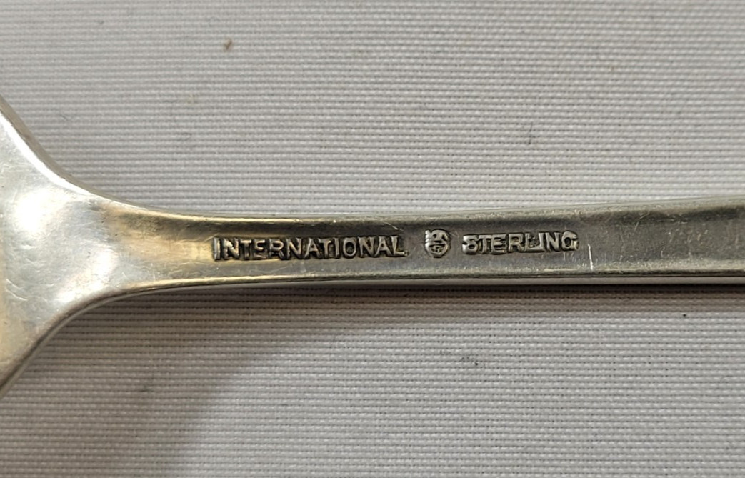 “Spring Glory” Fork -6.50″ International Sterling