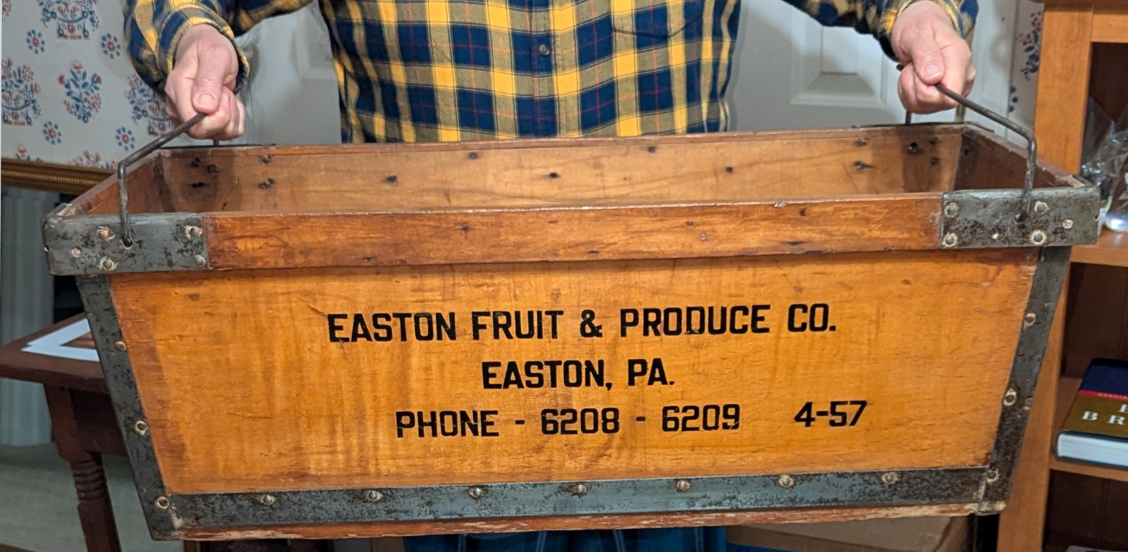 Rare Vintage/Antique Wooden Easton Pa Fruit & Produce Company Wood & Metal Crate