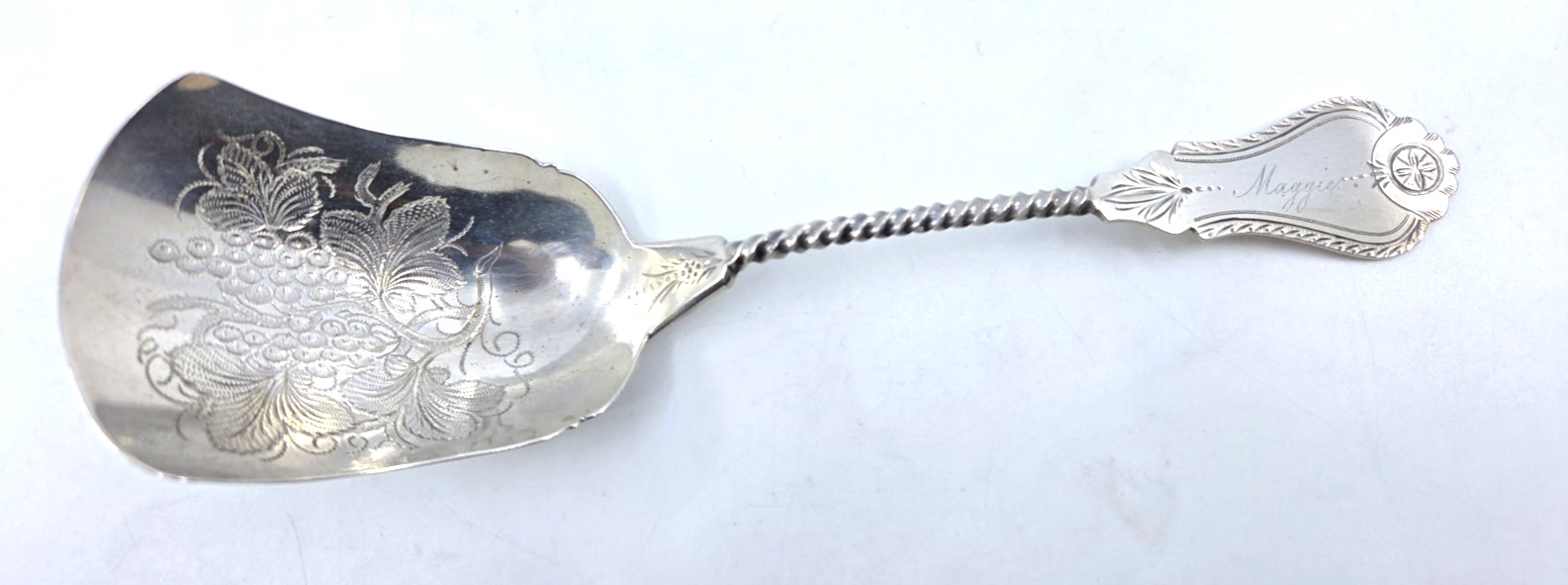 Rare Coin Silver Brite Cut 8 3/4″ Serving Scoop Spoon Hall Hewson & Brower NY