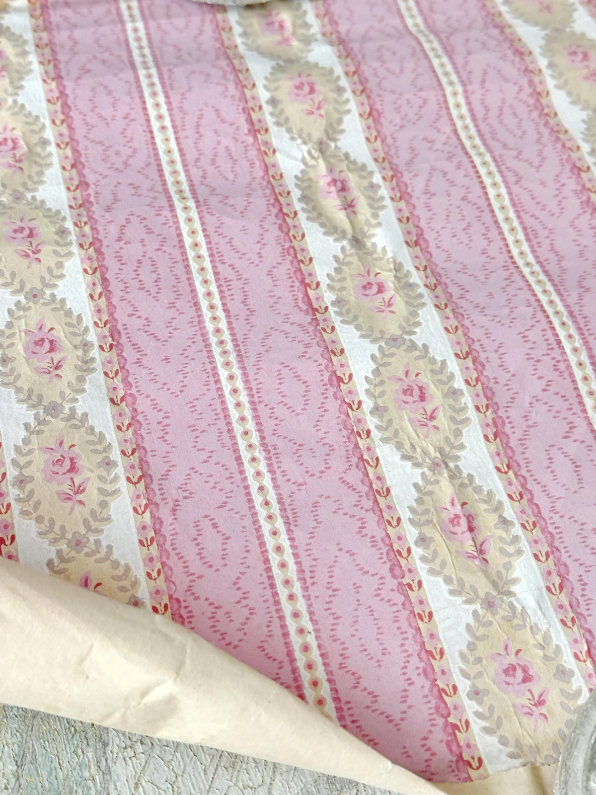 16×20 Antique Belgian Wallpaper Pink Stripe pattern design Floral Rosette c1910