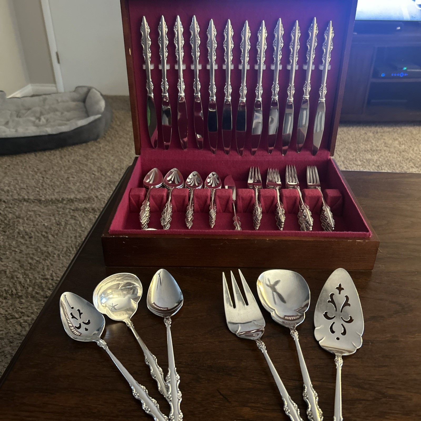 67 International Empress Deep Silver Silverplate 1969 Flatware – Sevice for 12