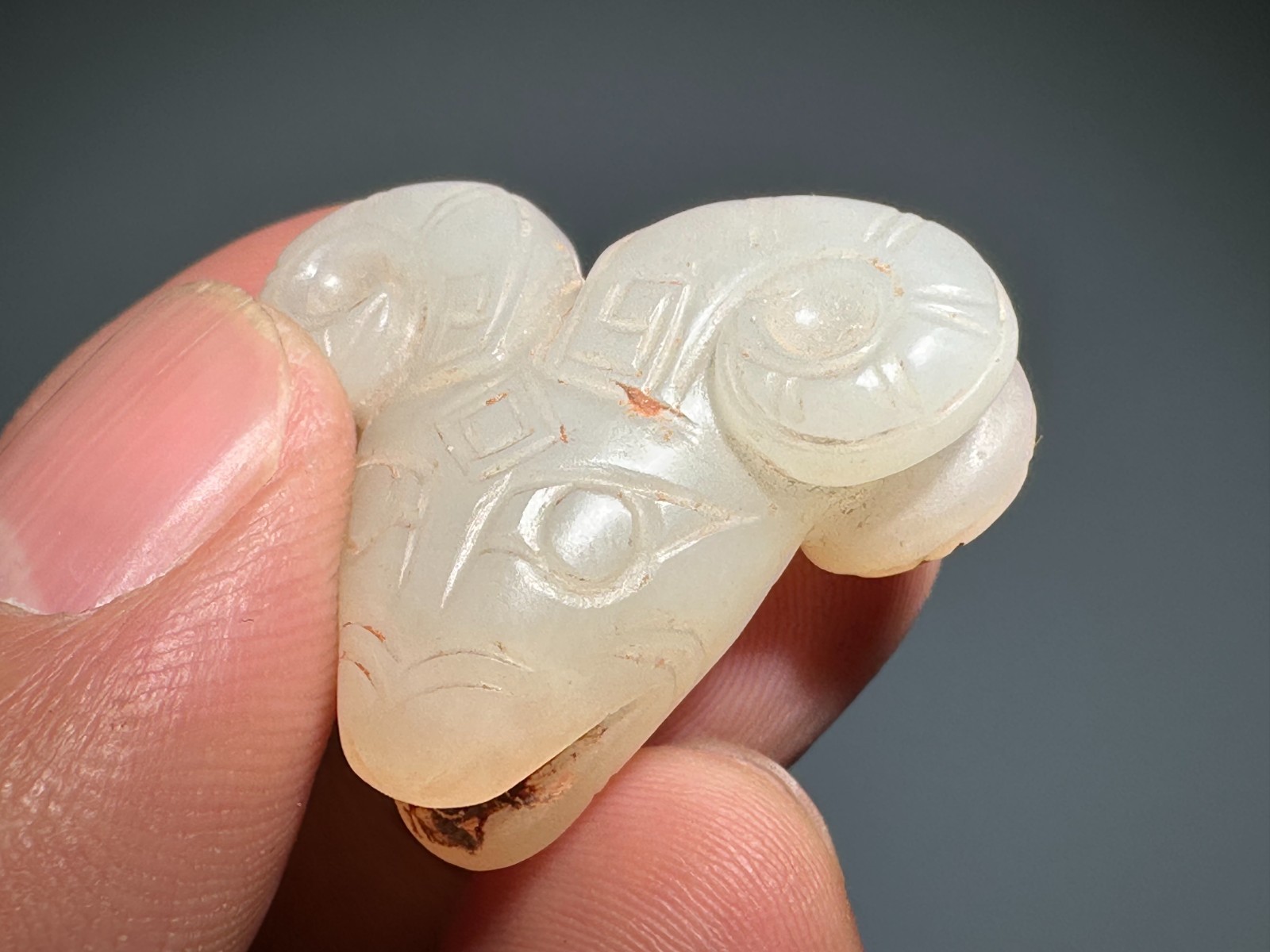 小精品 Shang Dy Old Jade Carved Goat Head Design “Gua Jian” “Pei” Pendant L 3.0 cm
