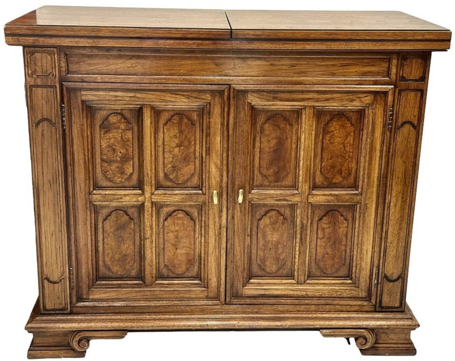 1980s Vintage Thomasville Legacy Flip Top Server/Liquor Cabinet, Gorgeous Condit