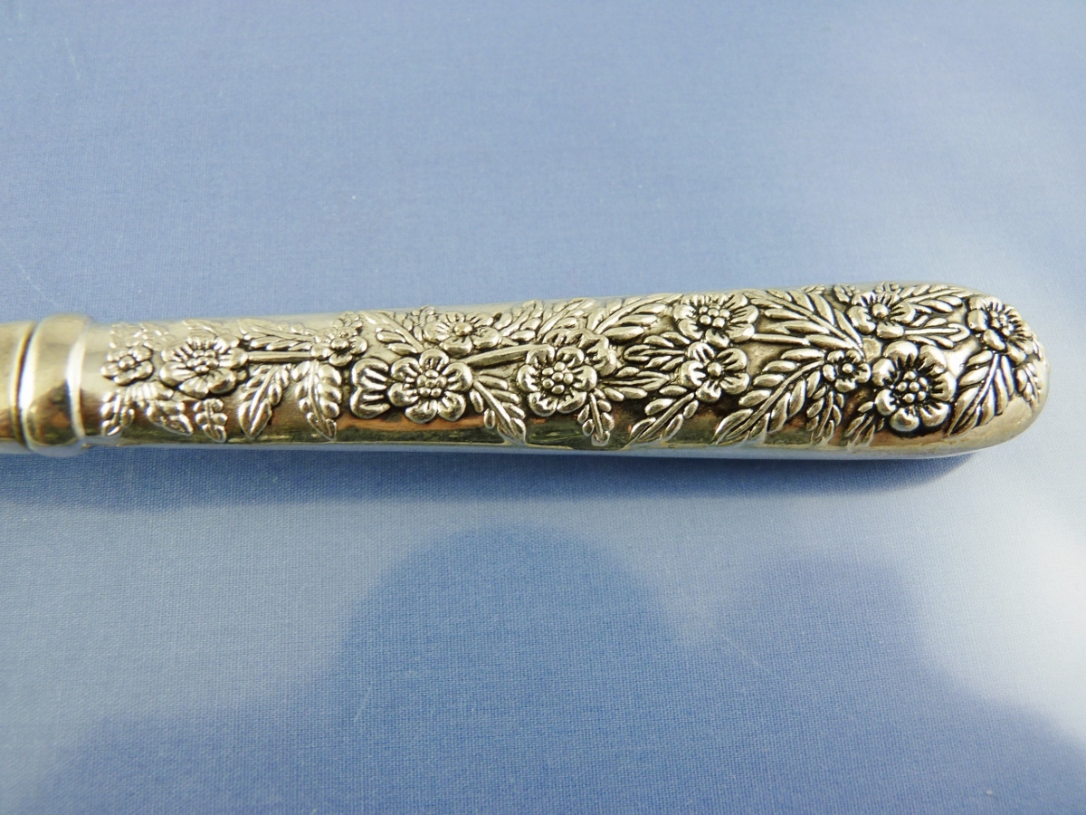 unknown FLOWER & LEAF SALAD SERVING SPOON & FORK BY repouse unknown MAKER