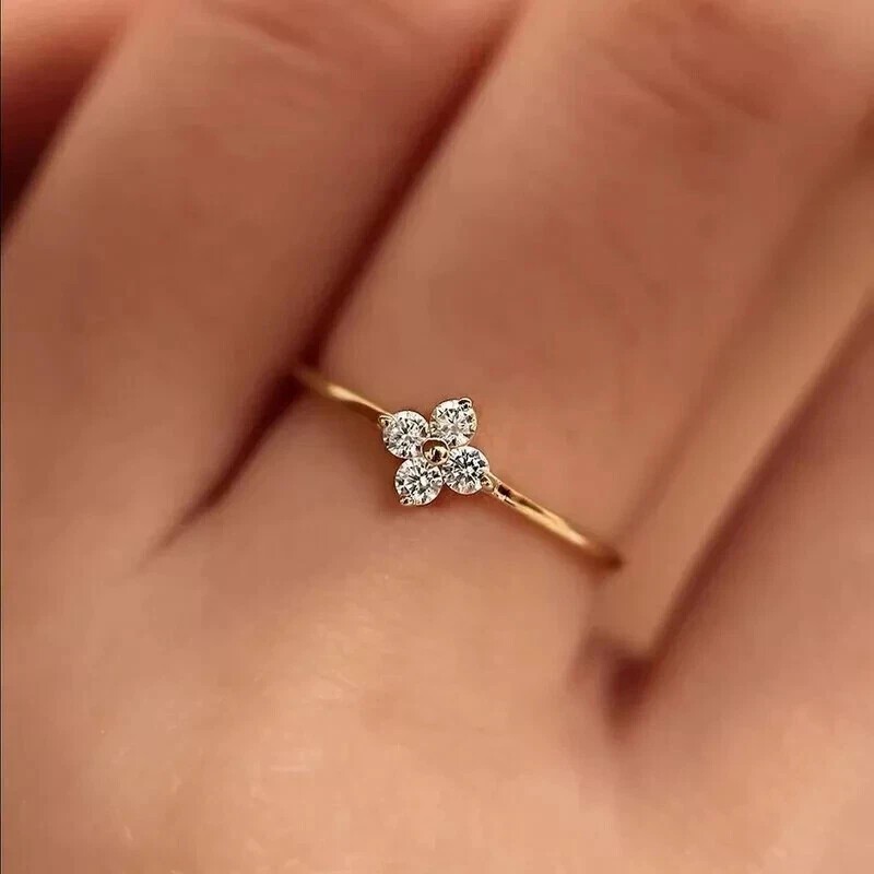 Gorgeous Round Cut Simulated Diamond Engagement Band Ring 14K Yellow Gold Plated