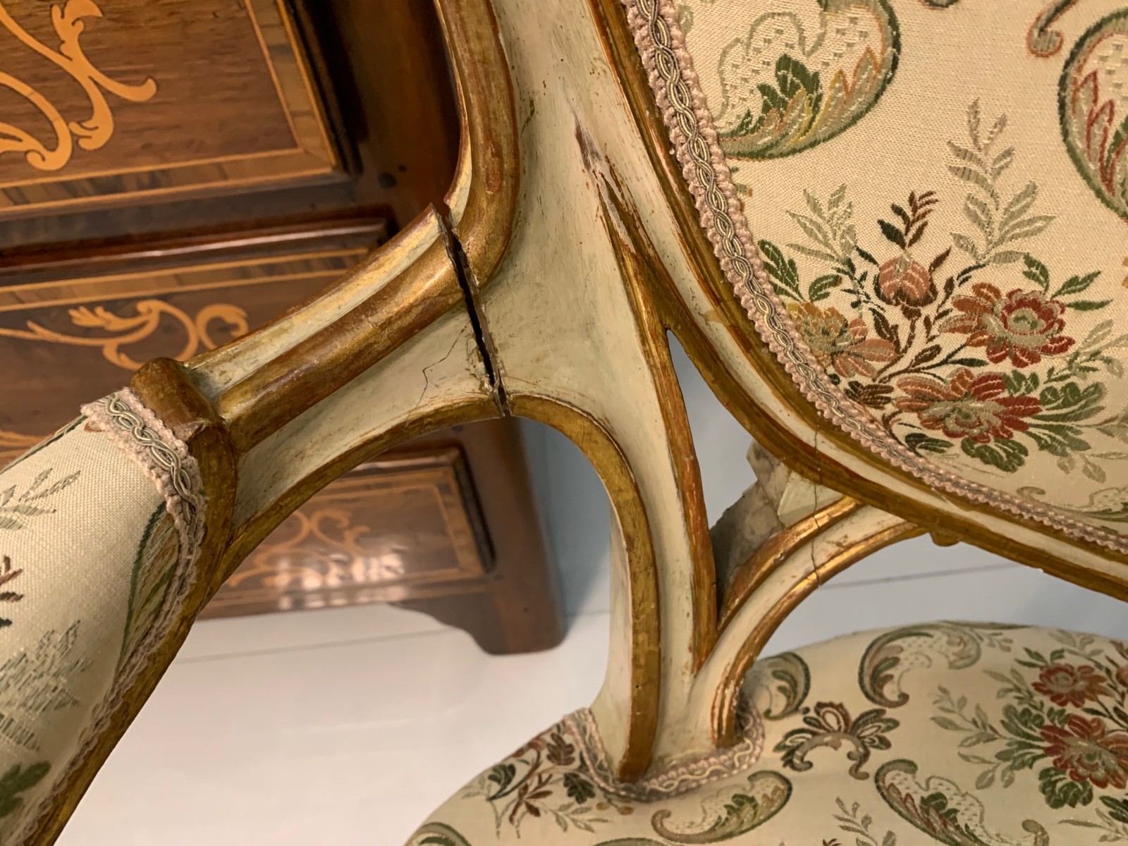 antique living room set 3