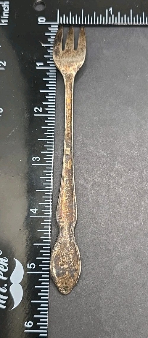 WILLIAM ROGERS “IS” SILVERPLATE EAGLE AND STAR SYMBOL FORK