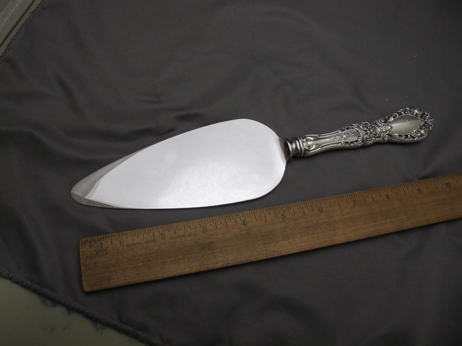 Alvin Sterling PRINCE EUGENE (1950) Hollow Handle CAKE SERVER-10 1/4 In-No Mono
