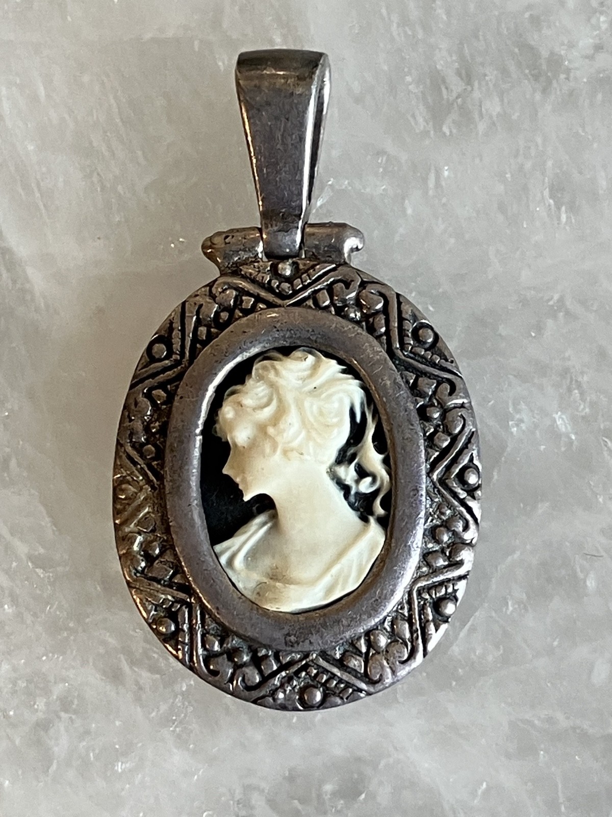 SILVER 925 CAMEO PENDANT OVAL LADY PROFILE CLASSICAL ESTATE JEWELRY 1.5 0.2oz