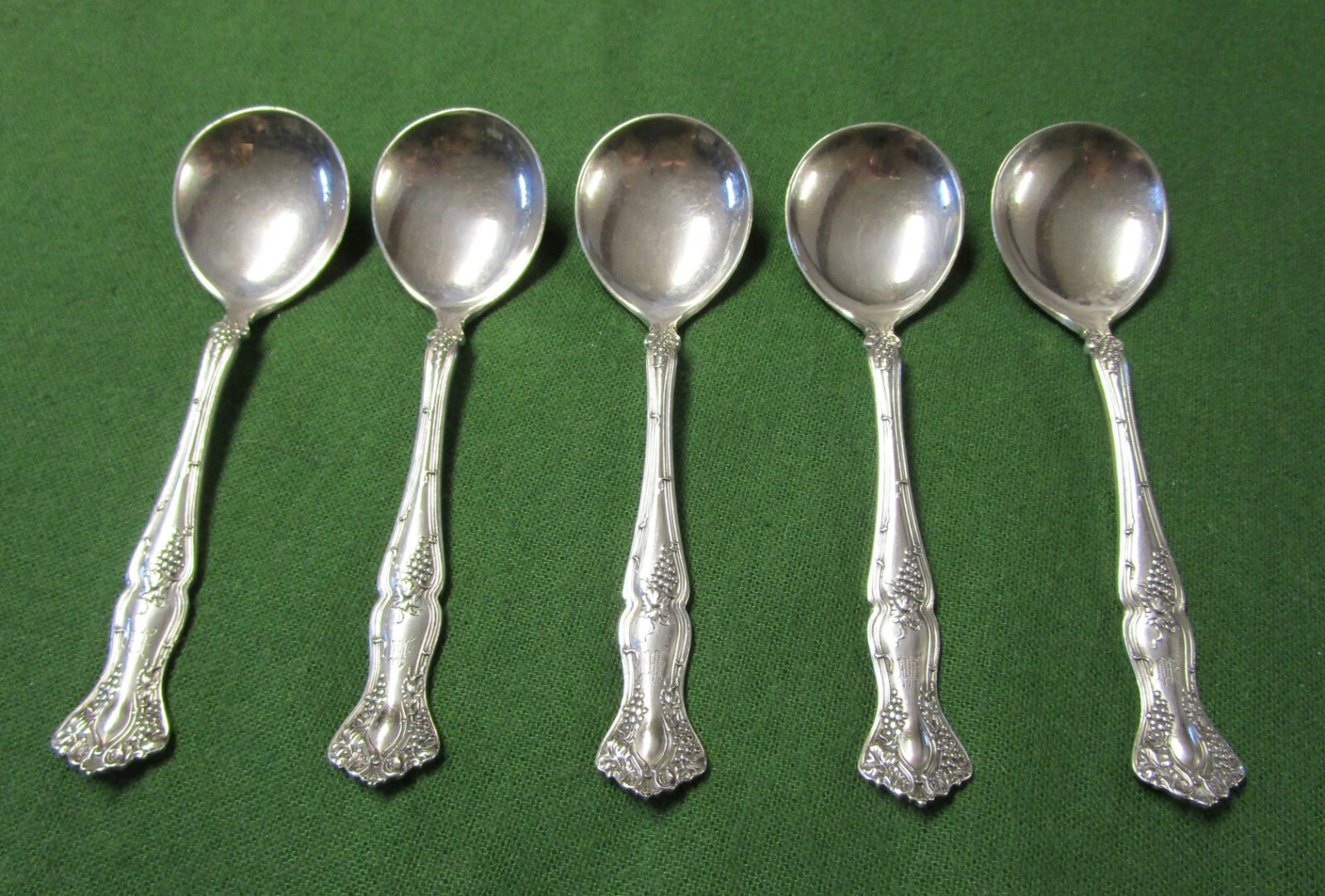 VINTAGE 5 Chocolate Spoons 1904 Silverplate Rogers M/W Monograms Excellent TC
