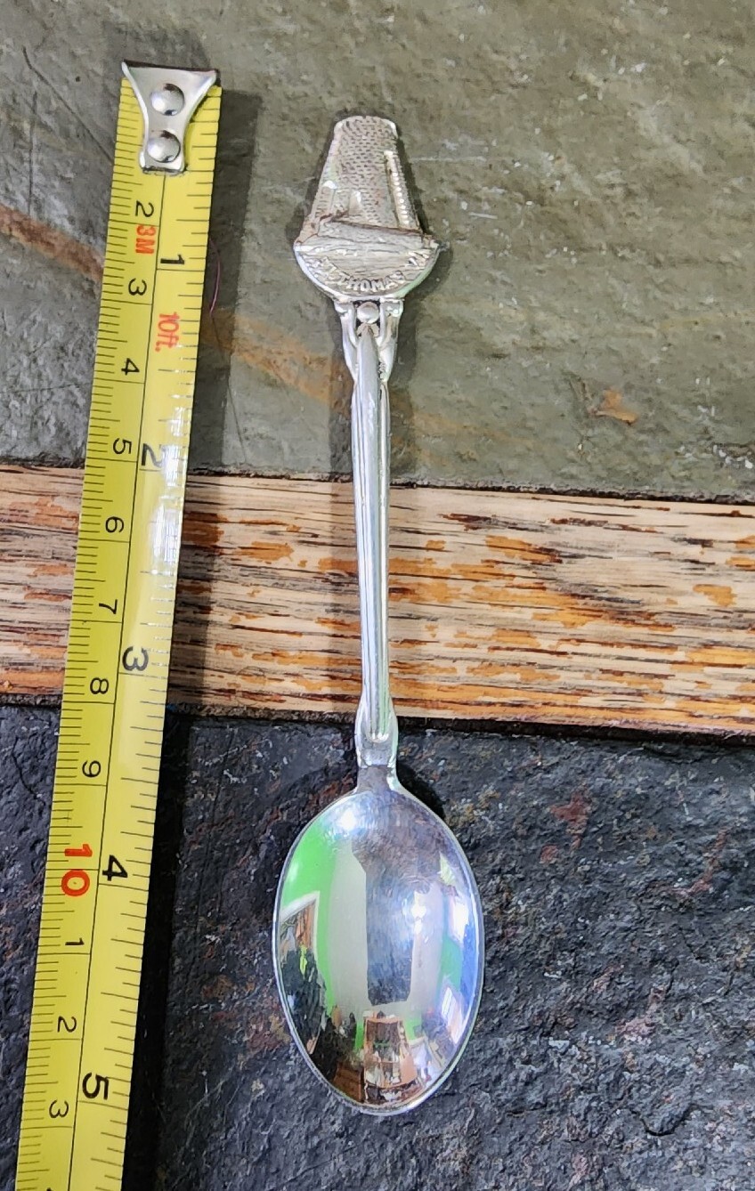 VINTAGE HOLLAND MADE SILVERPLATED ST THOMAS DEMITASSE COFFEE ☕️ SOUVENIR SPOON