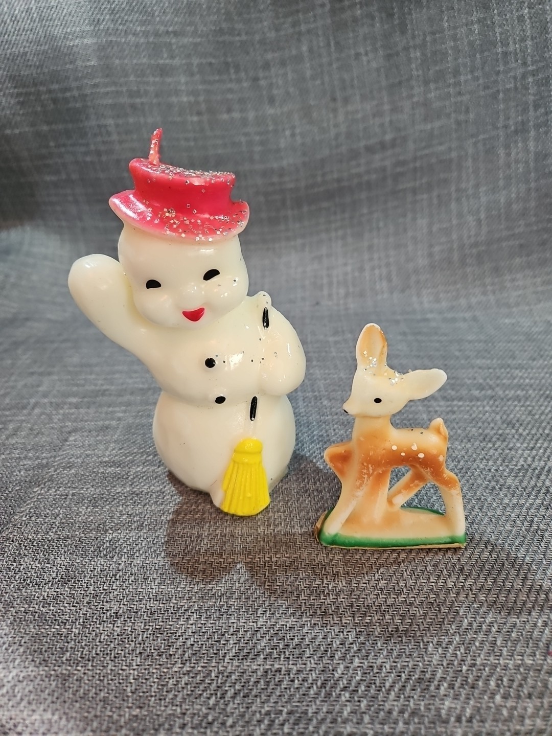 2 vintage Gurley Christmas theme candles