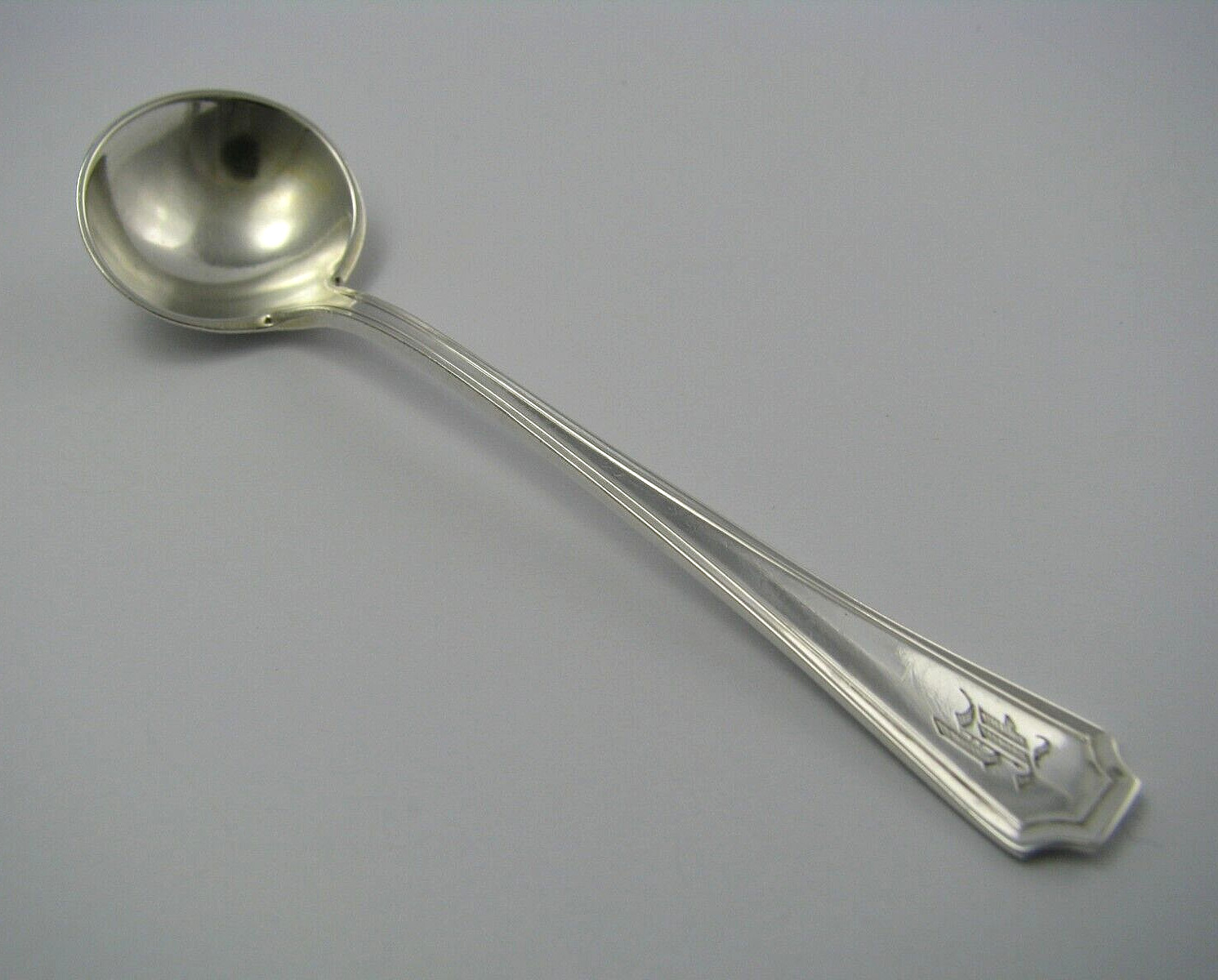 FAIRFAX by DURGIN STERLING SILVER MASTER SALT SPOON Durgin ca1910 Mono H 3 1/2″