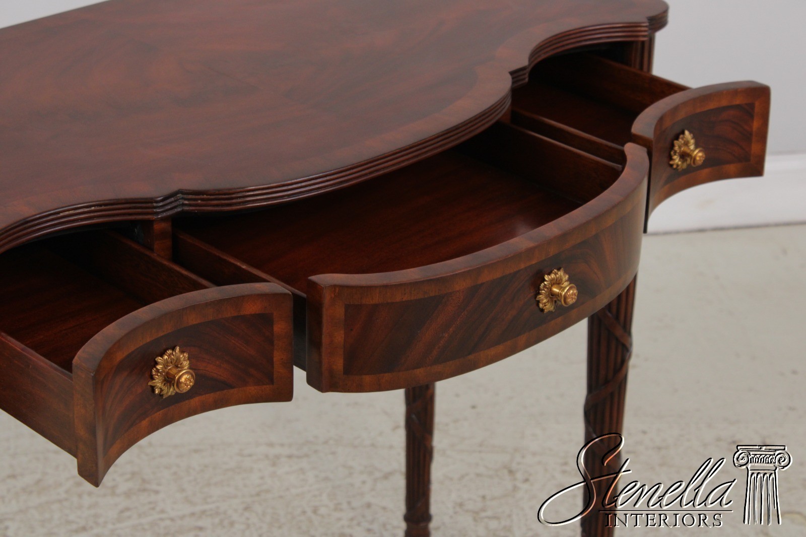 L70388: MAITLAND SMITH Flame Mahogany Federal Style Console Table