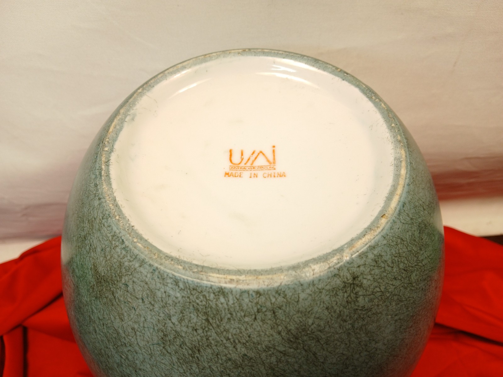 VINTAGE CHINESE GINGER JAR WITH COVER