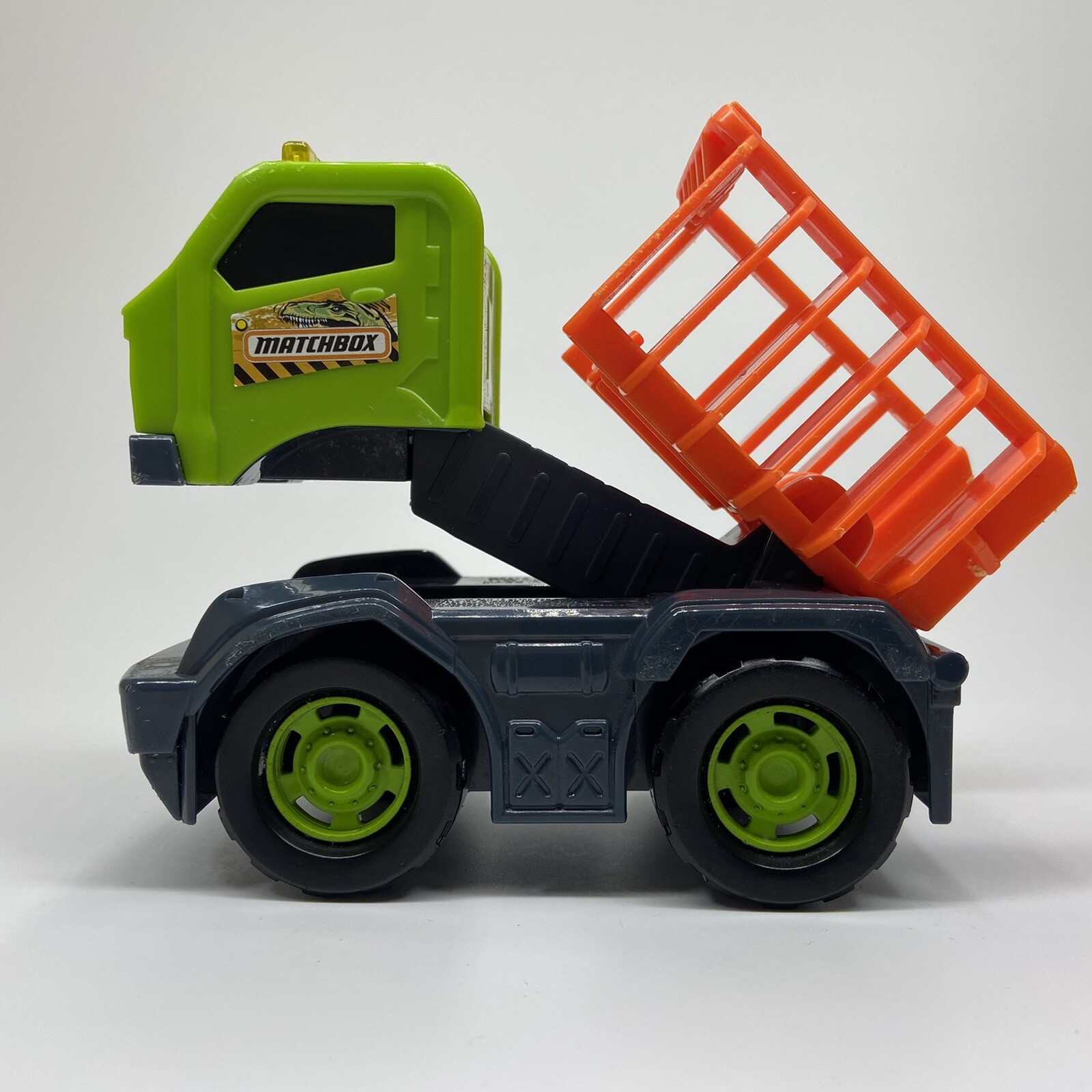 Matchbox Pop-Up Rigs Vehicle – 5″ Jungle Rig – 3424DP