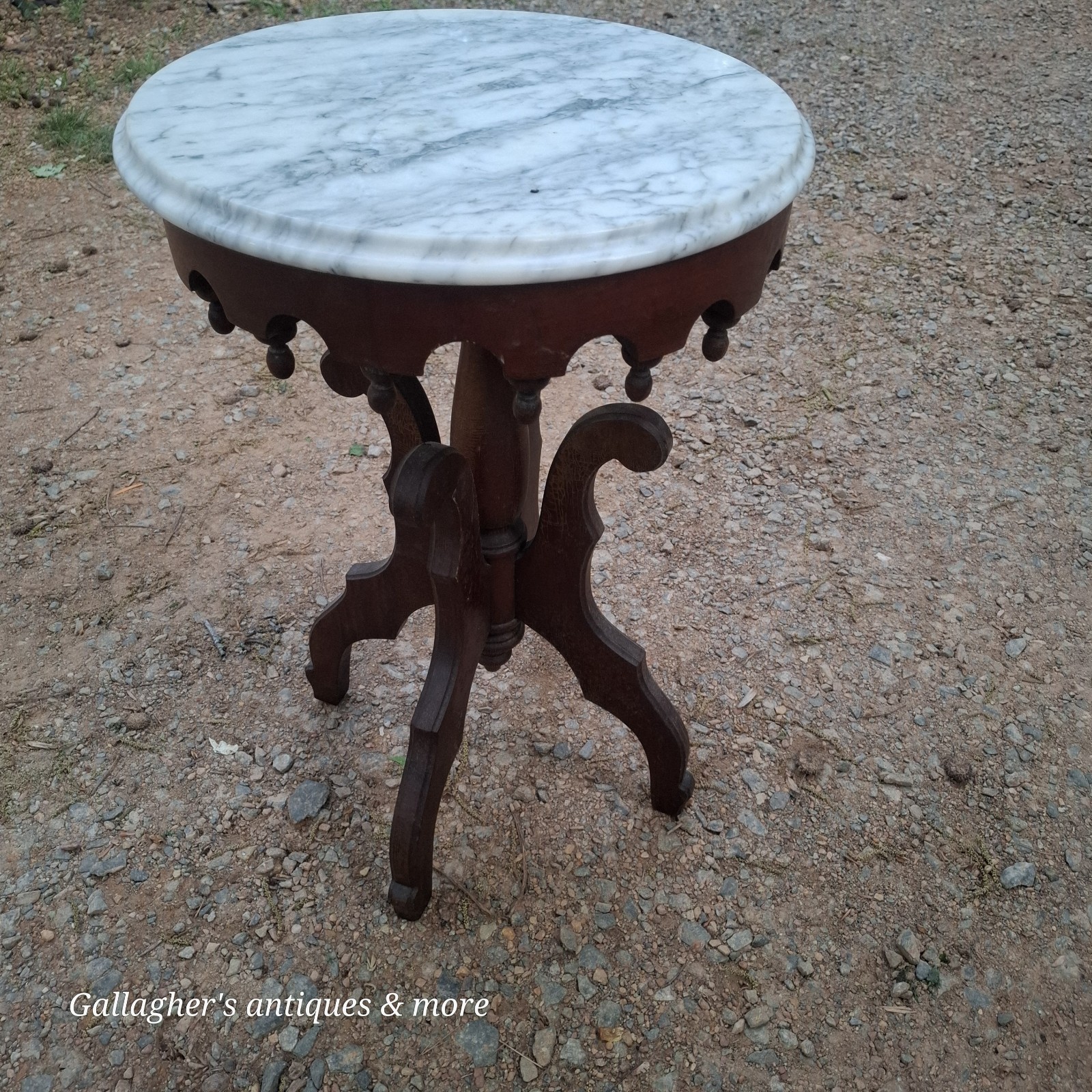 Walnut Victorian Marble Top Center Table Ca.1870 Pelham Shell Leckie Table