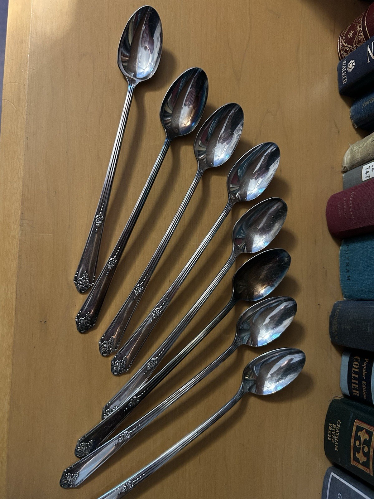 Oneida SWEET BRIAR Community Tudor Plate* 1948* Set of 8 Iced Tea Spoons