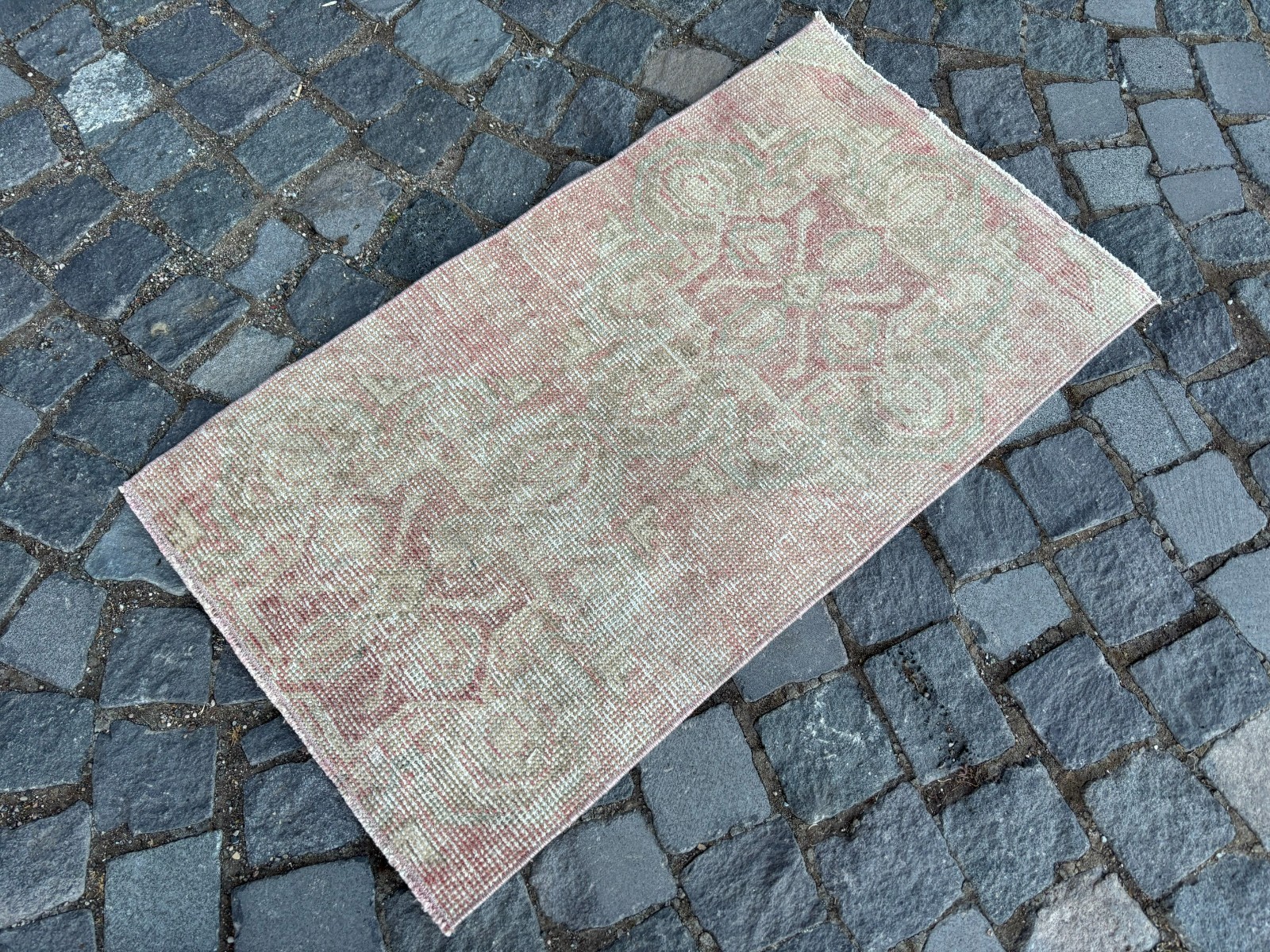 Vintage handmade rug,Turkish small rugs,Bohemian wool rug, Doormats 1,7 x 3,1 ft