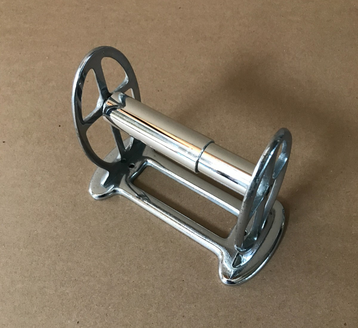 Antique Deco Chrome Brass Toilet Paper Holder Old VTG Plumbing Fixture 1096-26B