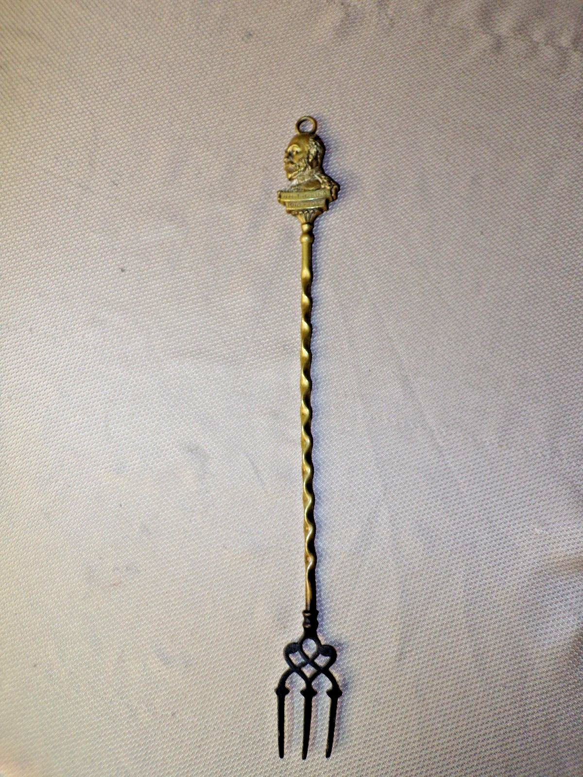 VINTAGE H.M. THE KING 110-1935 TOASTING FORK ~ KING GEORGE V – BRASS 20″