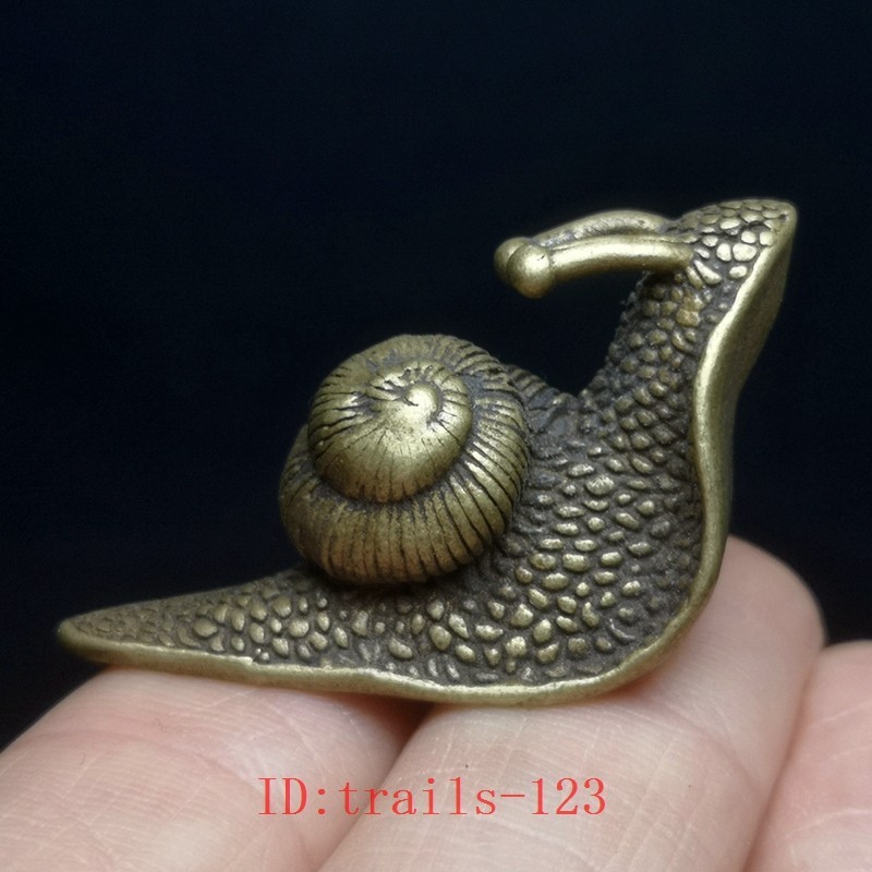 1.5 Inch Old Chinese Bronze Carving lovely Snail Statue Pendant Gift Collection