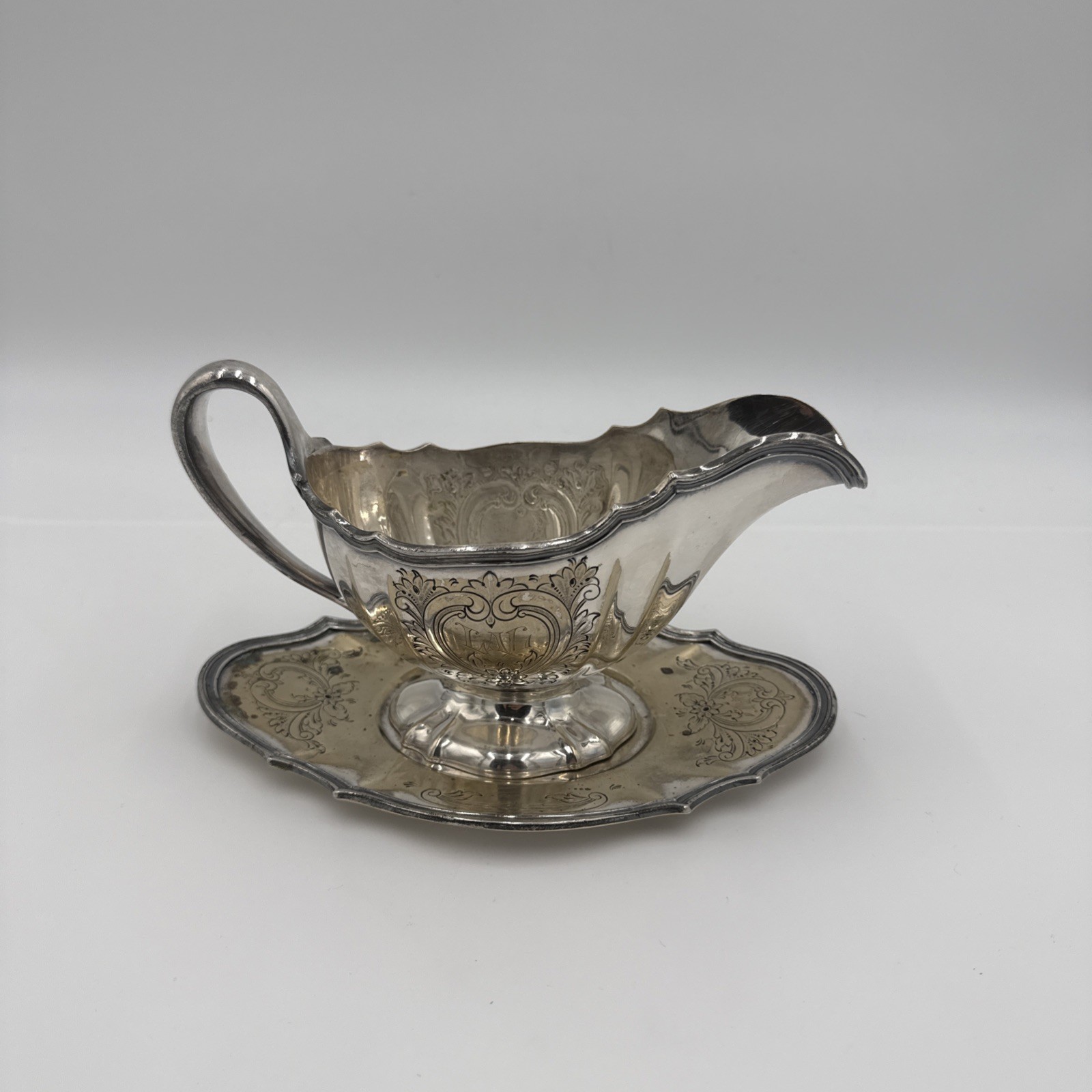 Reed & Barton Silverplate Gravy Boat W Plate circa 1929 Model 10034