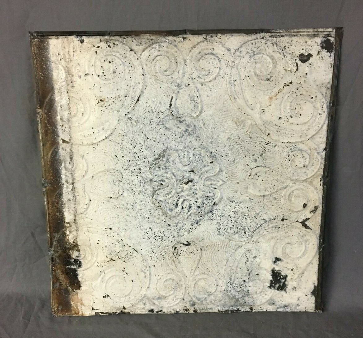 Antique Decorative Tin Metal Ceiling 2′ x 2′ Shabby 24″ SQ VTG Old 1909-24B