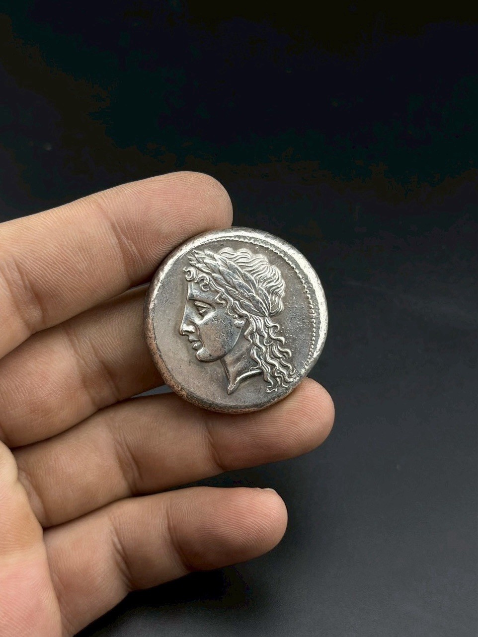 Antique Roman Empire Silver Coin King Face Roman Rare