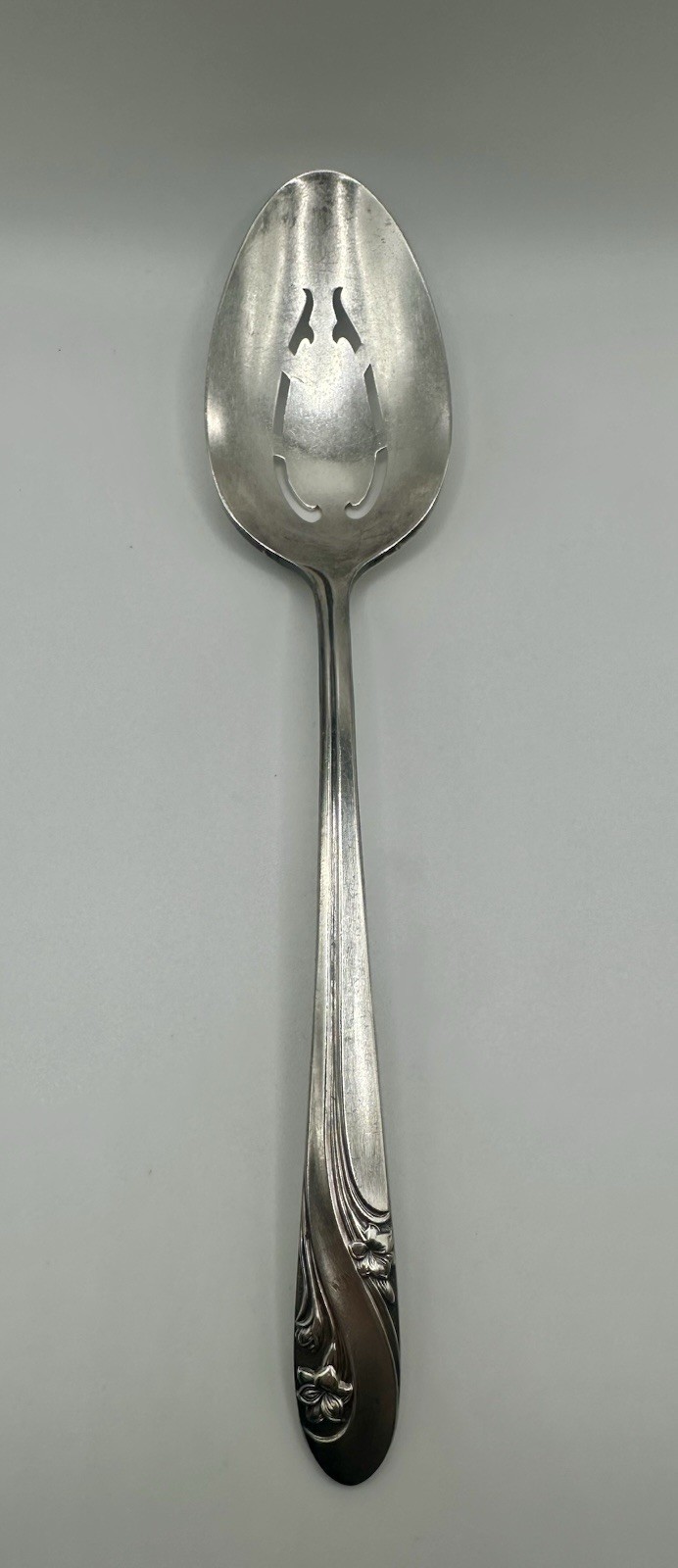 Romance Pierced Serving Spoon International 8.5″ Silverplate Holmes Edwards
