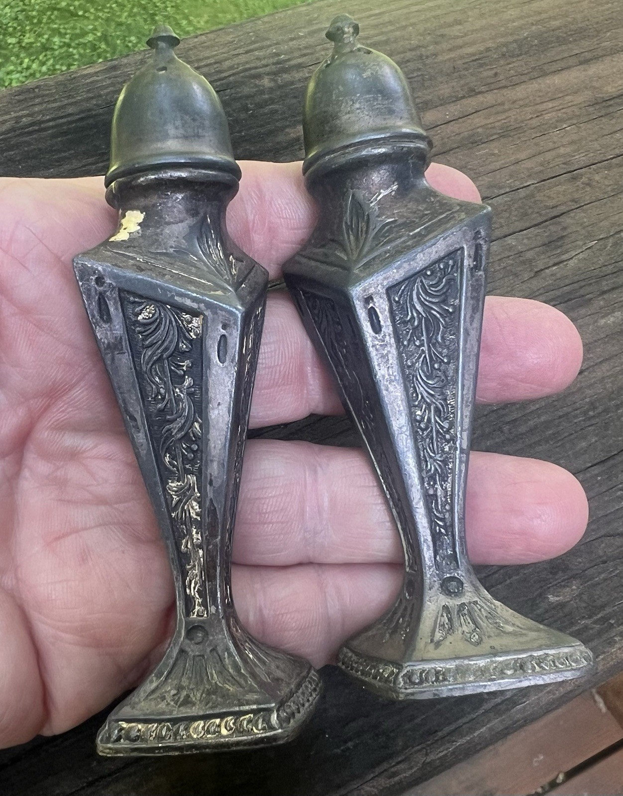 Vintage W.B. Mfg Co. (Weidlich Bros) Silver Plate Salt & Pepper Shakers 4.25″
