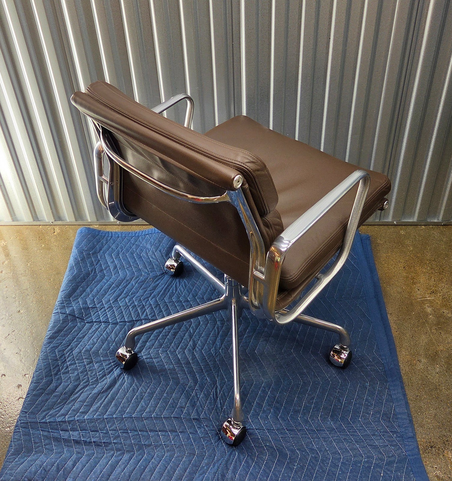 CHARLES EAMES Soft Pad Chair-HERMAN MILLER-Leather-2008-NICE!