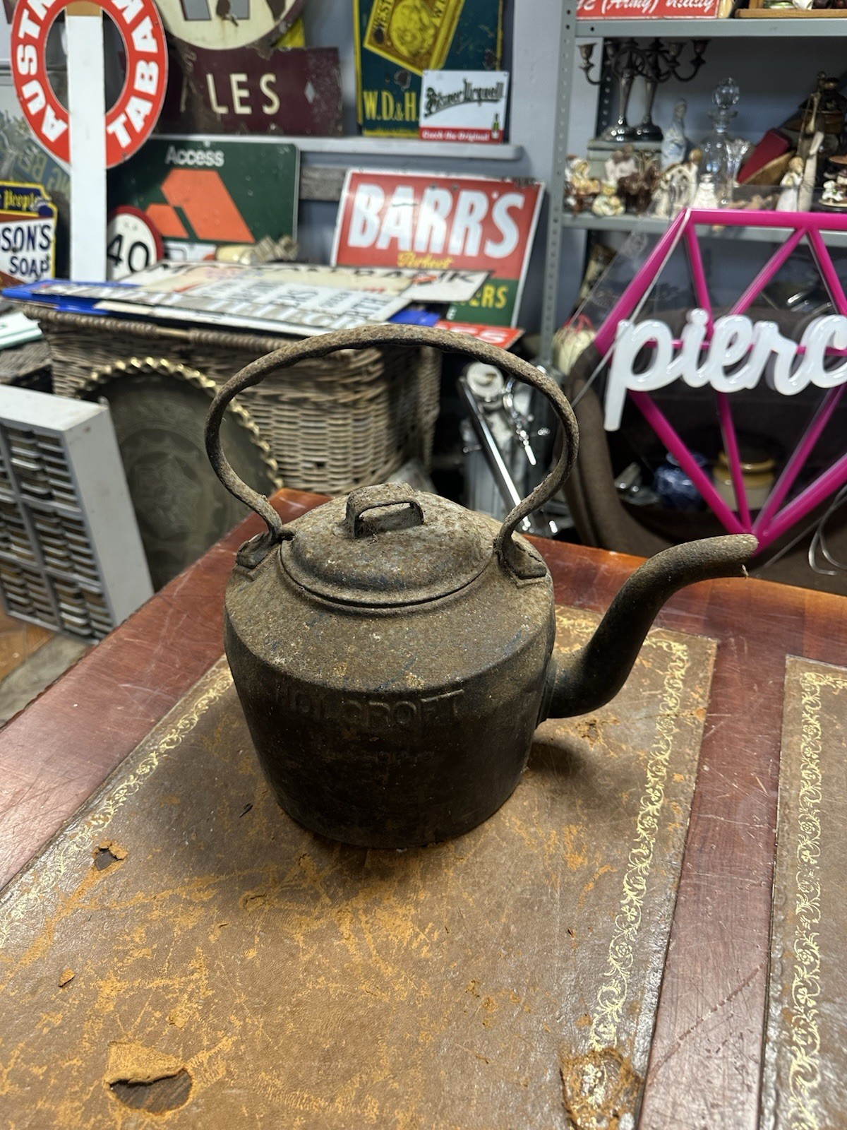 Vintage 1943 Holcroft No 4 8 Pints Cast Iron Kettle With Lid 31x30x21cm