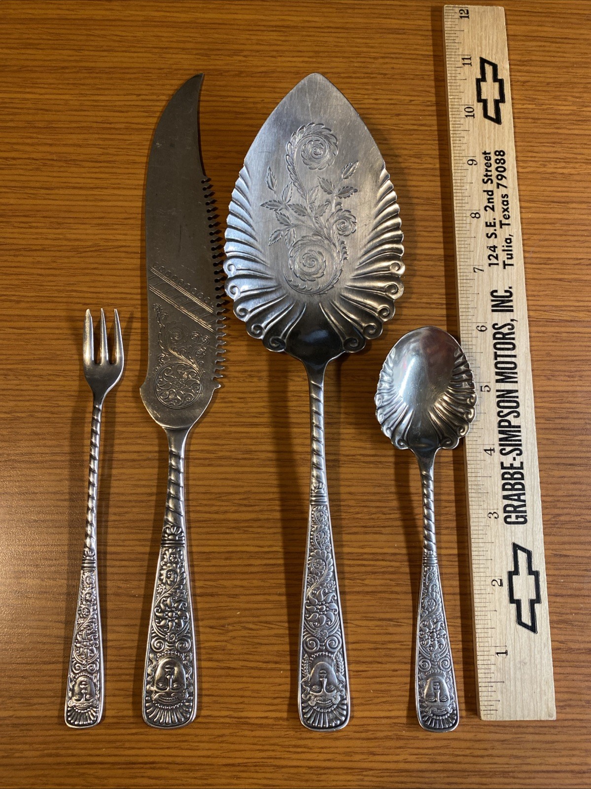 Assyrian Head Silverplate Pie, Cake Knife, Sugar, Oyster Fork 1886 Rogers & Bros
