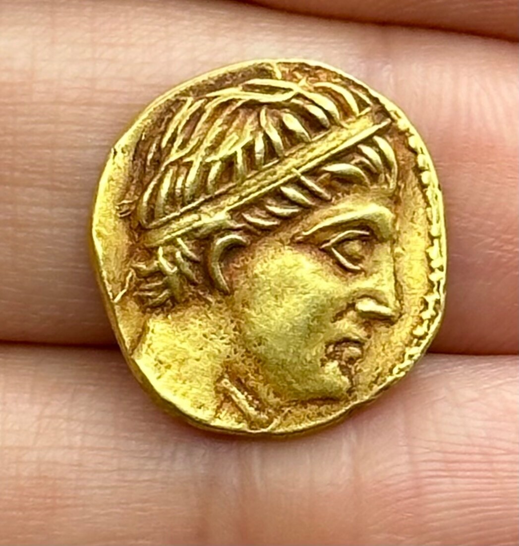 Rare Ancient Roman Greek 18K High Carat Gold Coin In Fair Condition