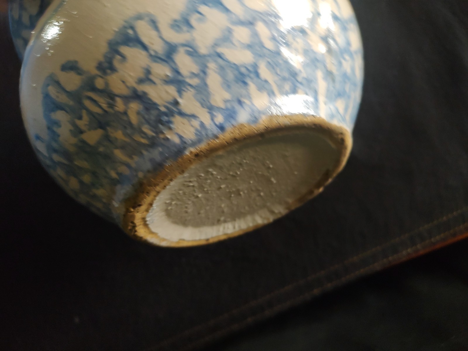 Vintage Blue and White Stoneware Spongeware Spittoon Cuspidor Stoneware – AS-IS