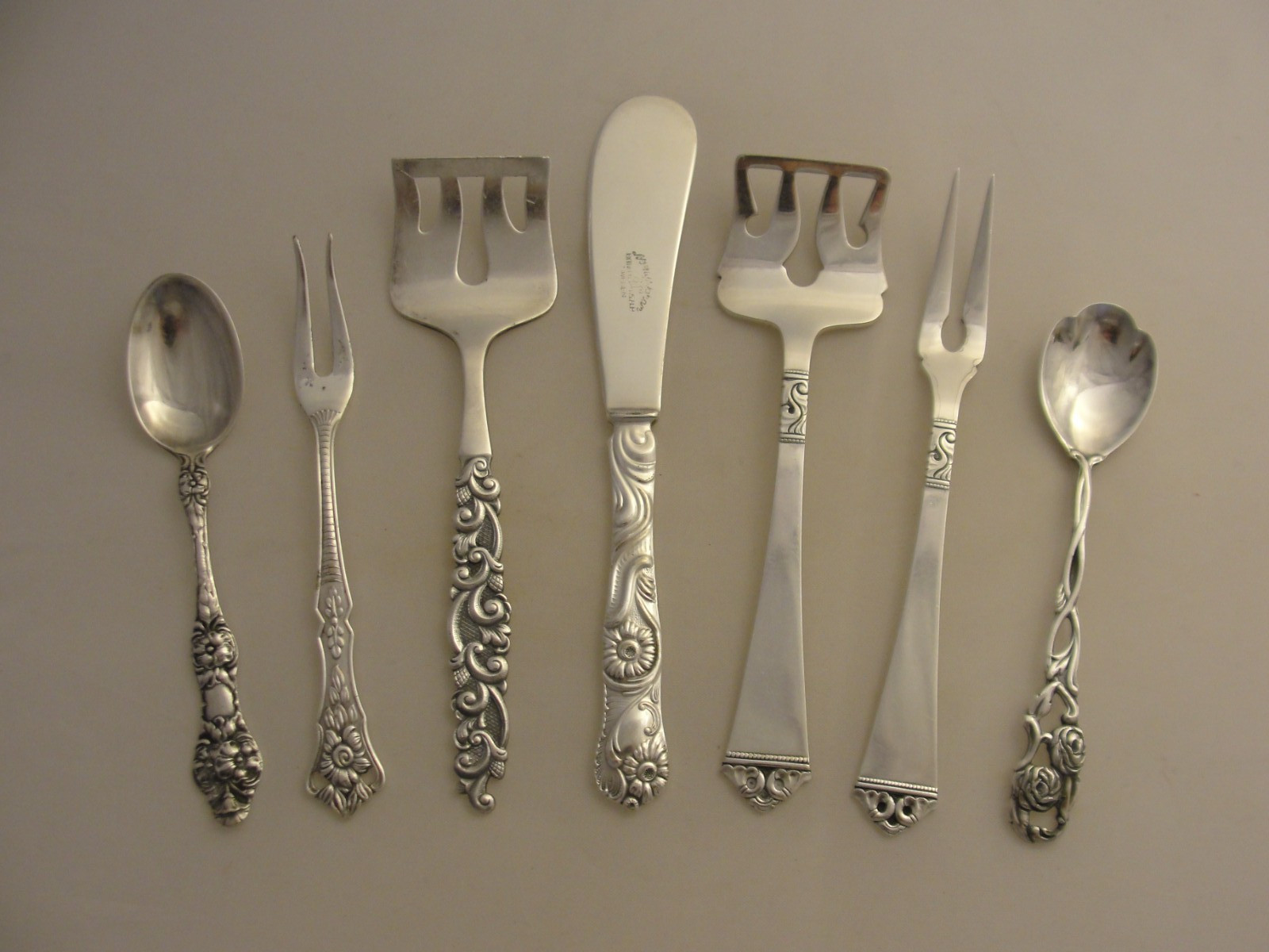 7 PCS SWEDEN & NORWAY SILVER PLATE SMALL FLATWARE FLORAL LOT *100