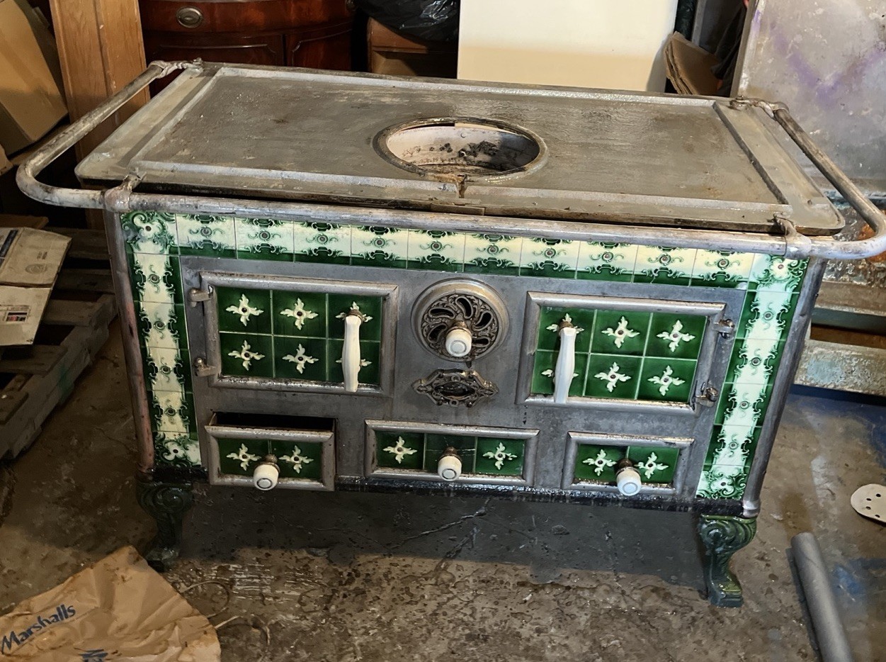 Antique Belgian C. 1900 Cast Iron Art Nouveau Tile Art Wood/Coal Burning Stove